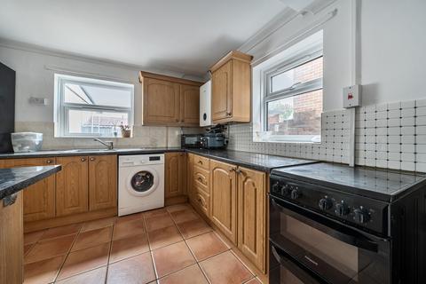 2 bedroom end of terrace house for sale, Almondsbury Road, Hampshire PO6