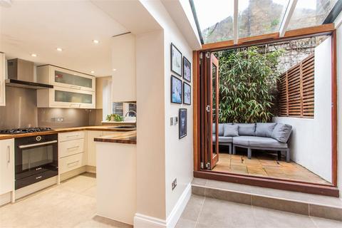 undefined, Bow Common Lane, Mile End, E3