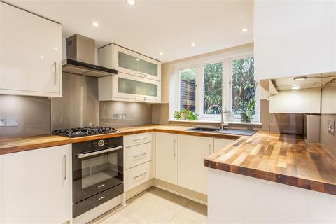 undefined, Bow Common Lane, Mile End, E3