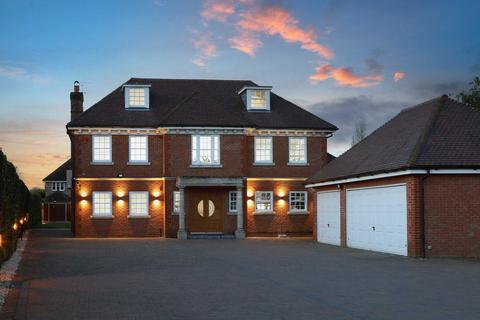 5 bedroom detached house for sale, Templewood Lane, Farnham Common SL2