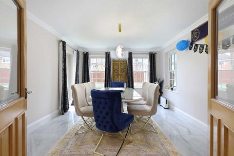 5 bedroom detached house for sale, Templewood Lane, Farnham Common SL2