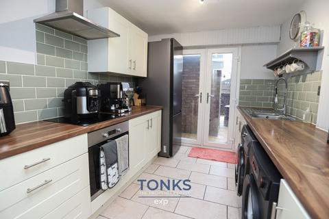 3 bedroom terraced house for sale, Newbury Walk, Rowley Regis B65