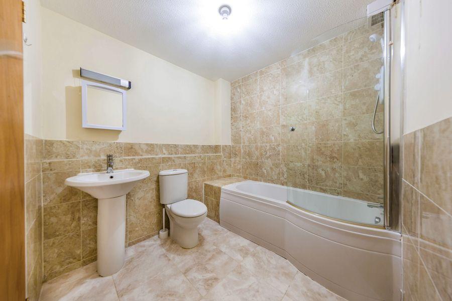 10.bathroomnew.jpg