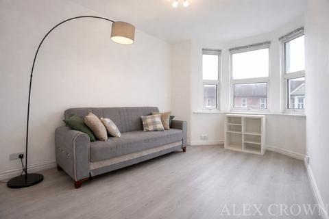 1 bedroom flat to rent, Woodlands Park Road, Harringay