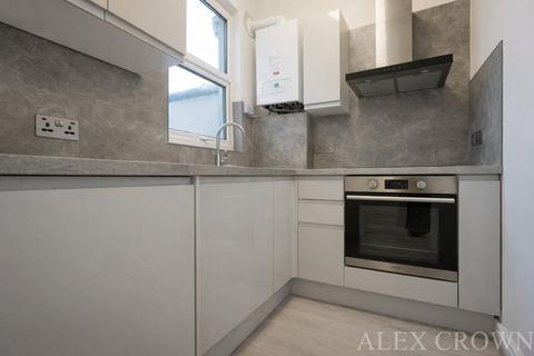 1 bedroom flat to rent, Woodlands Park Road, Harringay