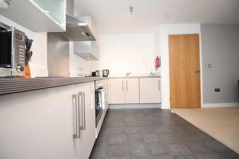 2 bedroom apartment to rent, Topaz House, Vizion