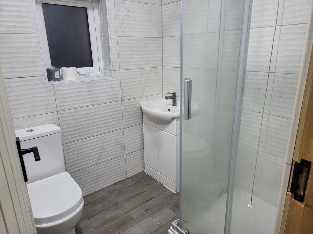Apartment in Birmingham, Selly Park - View 5