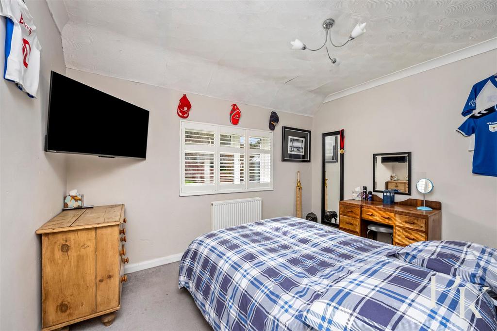 Rotherfield Crescent, 38-014.JPG