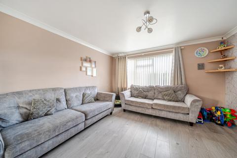 3 bedroom semi-detached house for sale, Fifth Avenue, Grantham, Lincolnshire, NG31