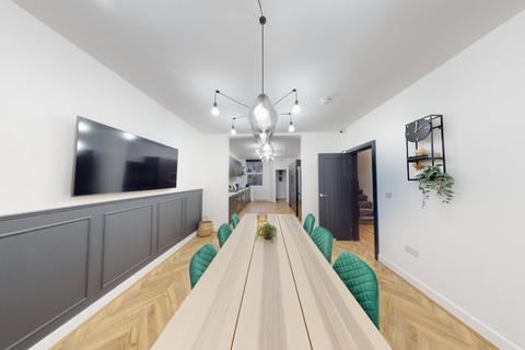 undefined, Central Road, Manchester, Greater Manchester, M20
