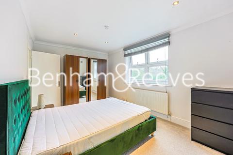 undefined, Madeley Road, Ealing  W5
