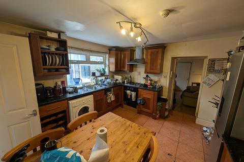 3 bedroom apartment to rent, Ground Floor Flat,  Chesterfield Road, St. Andrews, Bristol