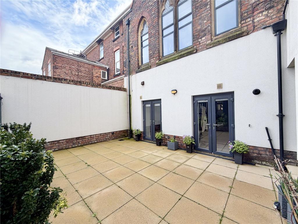 Private Courtyard