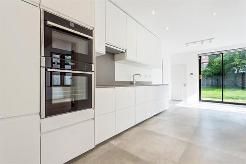 4 bedroom house to rent, Dunstan Road, Golders Green NW11