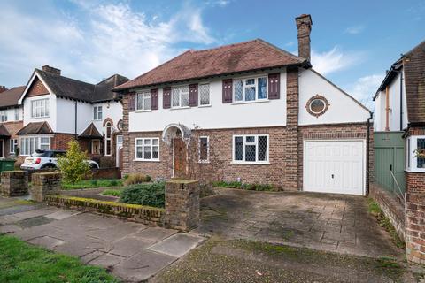 4 bedroom detached house for sale, Claygate Lane, Esher, KT10