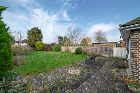 4 bedroom detached house for sale, Claygate Lane, Esher, KT10