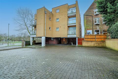 undefined, Cotterells, Hemel Hempstead, HP1