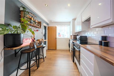 2 bedroom apartment for sale, Flat 1, 19-21, Station Road, Horsforth, Leeds, West Yorkshire