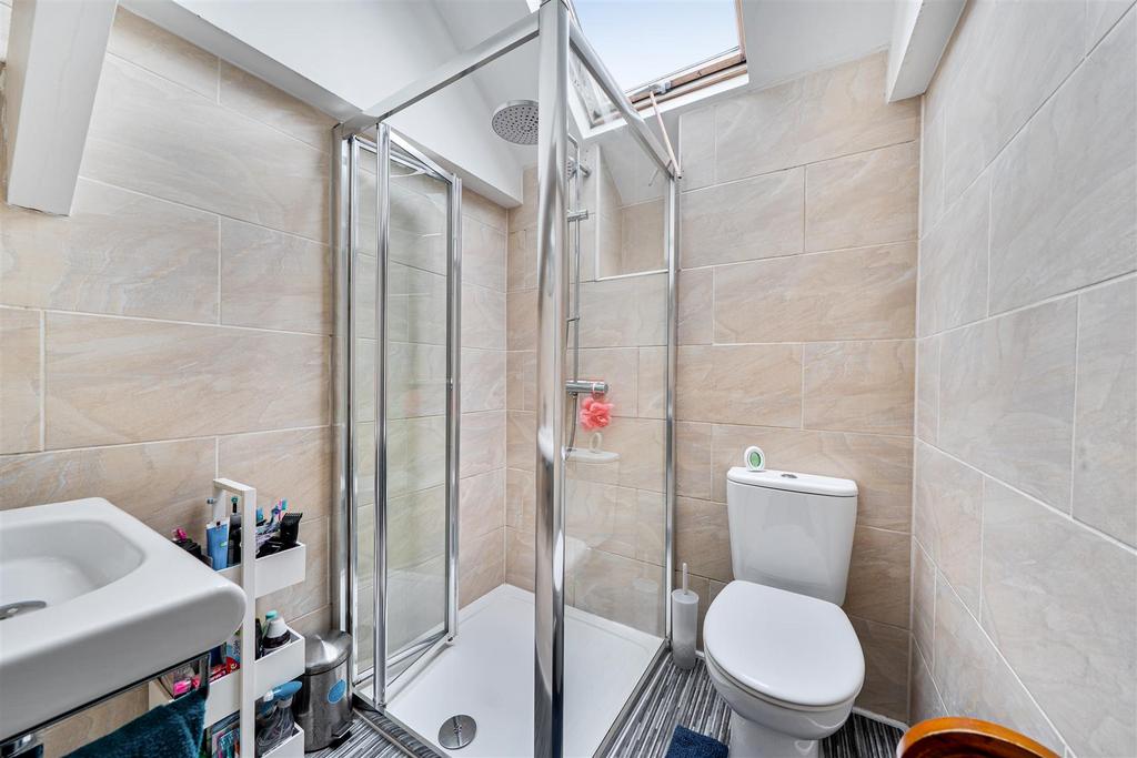 Ivy Cottages Shower Room.jpg