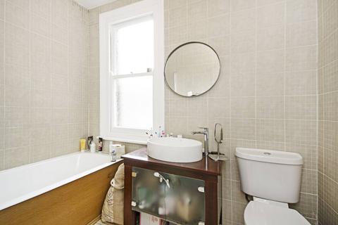 2 bedroom flat to rent, Brookfield Road, Victoria Park, London, E9