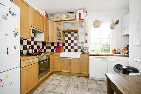 2 bedroom flat to rent, Brookfield Road, Victoria Park, London, E9