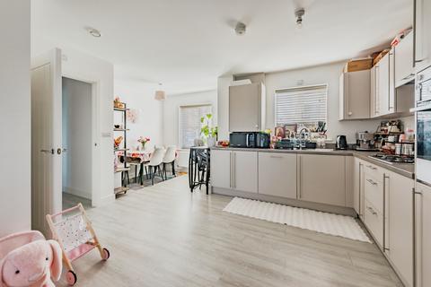 undefined, Daffodil Crescent, Crawley, RH10