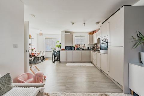 undefined, Daffodil Crescent, Crawley, RH10