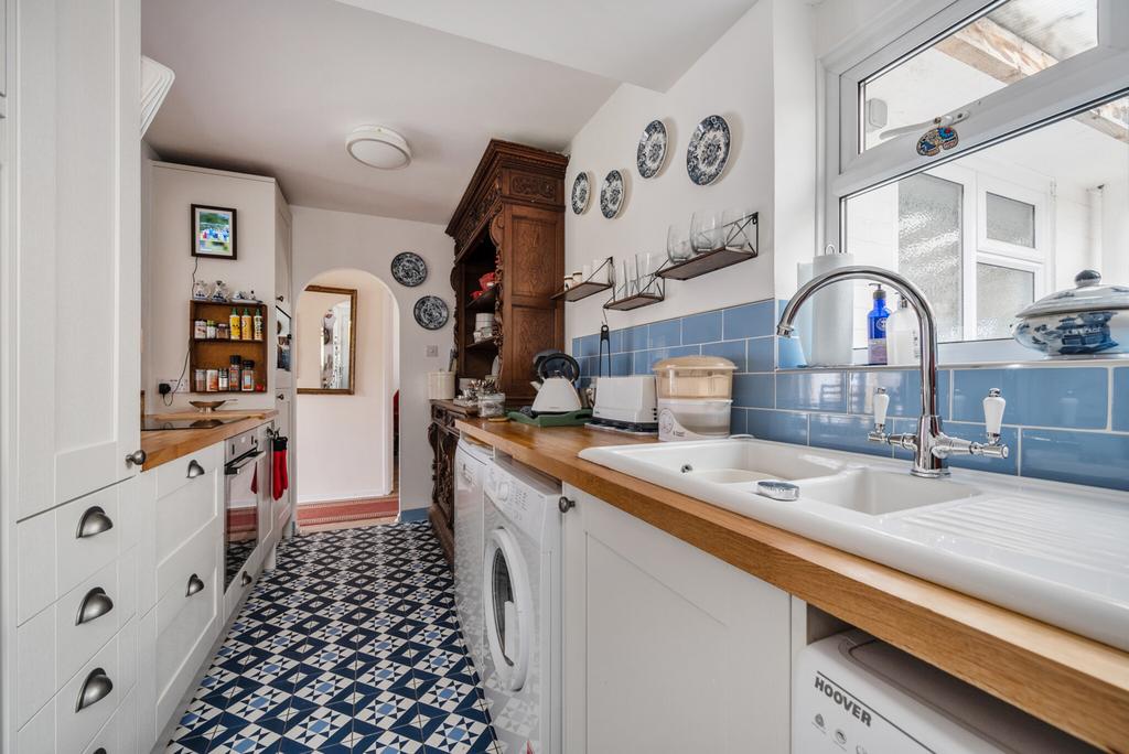 Kitchen Pic 2