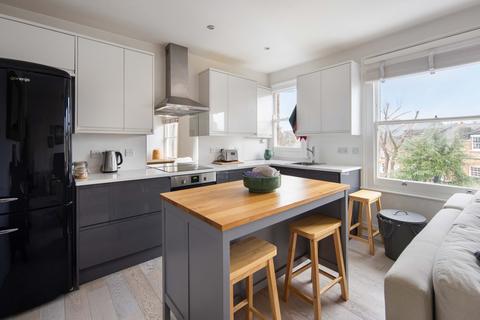 2 bedroom flat for sale, Highbury New Park, London, N5