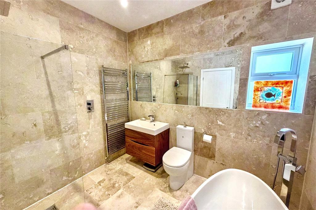 Bathroom/WC(2)