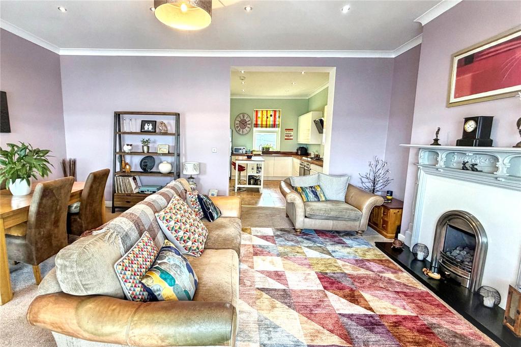 Lounge Dining Room2