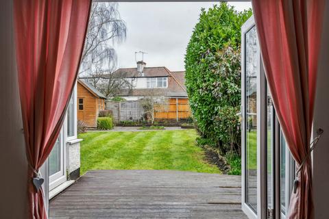 5 bedroom semi-detached house for sale, The Glen, Pinner, HA5