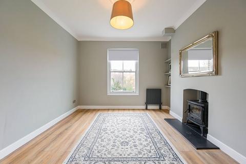 2 bedroom maisonette for sale, Woodhill, Woolwich, London, SE18