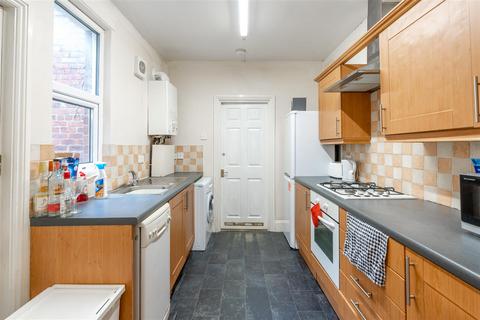 3 bedroom flat to rent, £1677.00 PCM - Tavistock Road, Jesmond, NE2