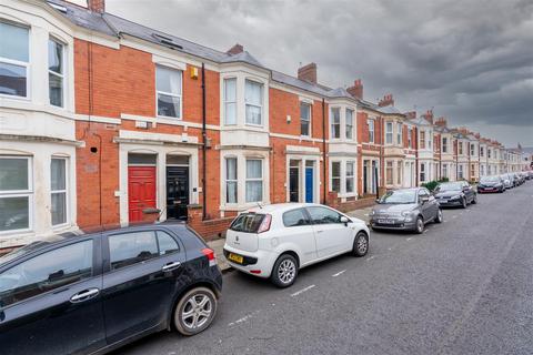 3 bedroom flat to rent, £1677.00 PCM - Tavistock Road, Jesmond, NE2