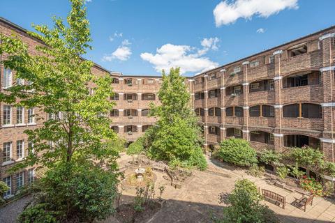 2 bedroom flat to rent, Mortimer Crescent, Kilburn, London, NW6
