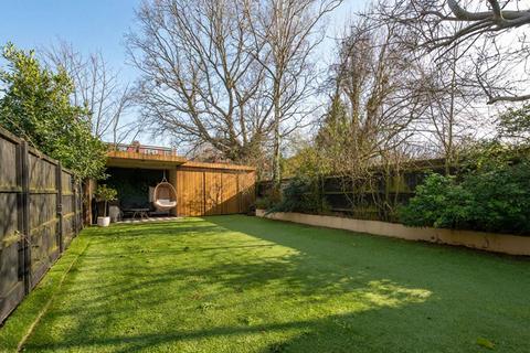 4 bedroom terraced house for sale, Sunny Gardens Road, Hendon, London, NW4