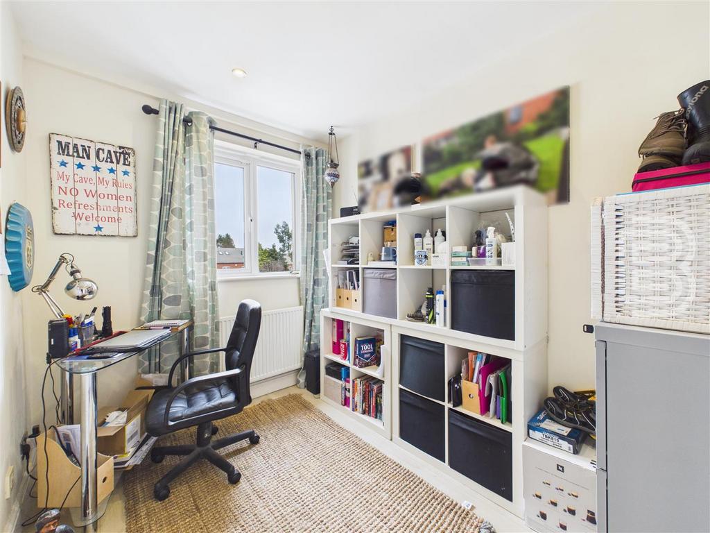Bedroom 5 - Office.jpg