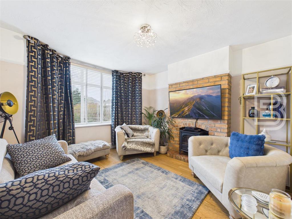Living Room.jpg