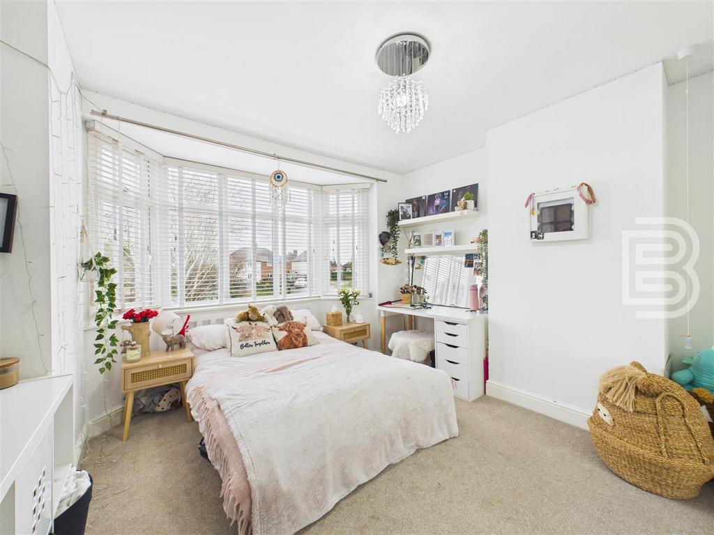 Bedroom 1.jpg