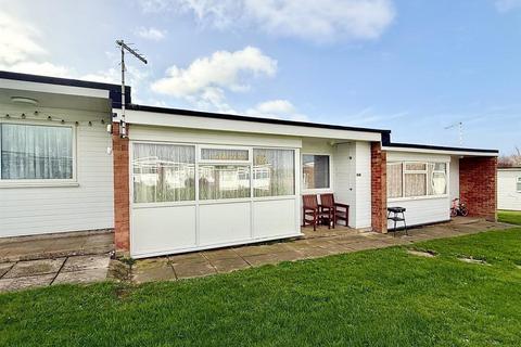 2 bedroom chalet for sale - Newport Road, Hemsby