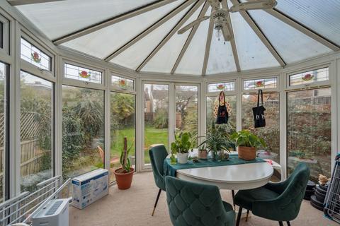 3 bedroom end of terrace house for sale, Ashdon Road, Bushey, WD23