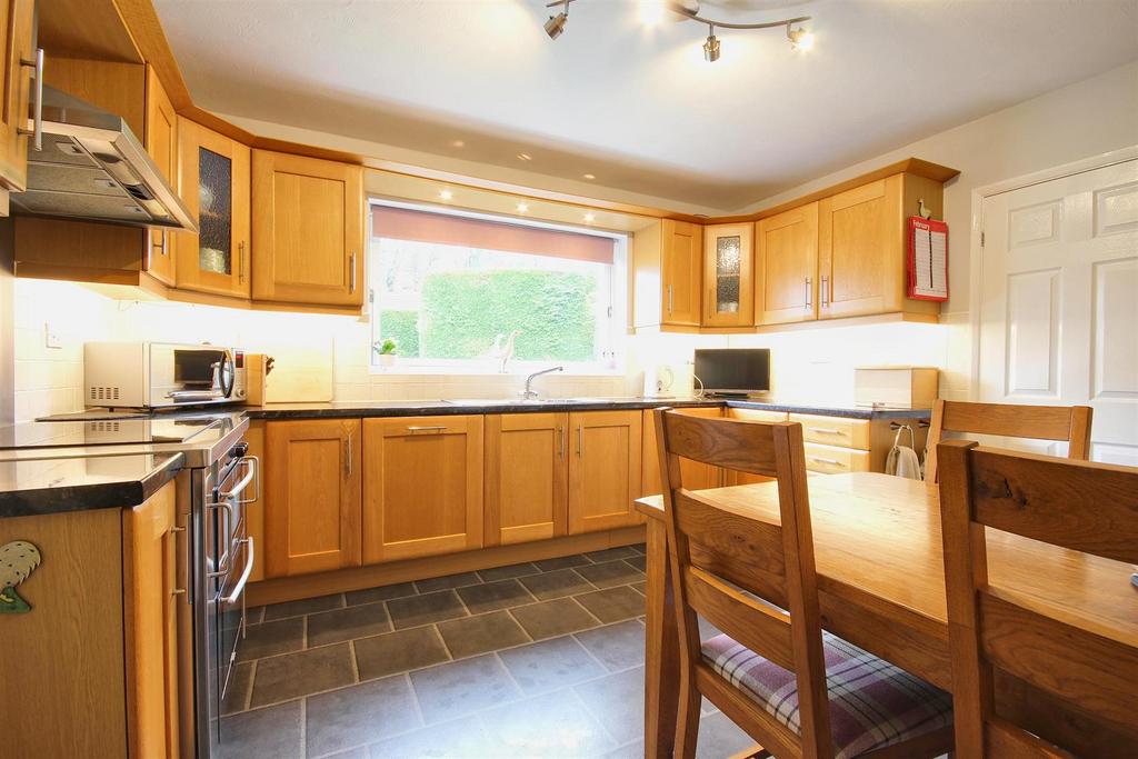 Dining kitchen