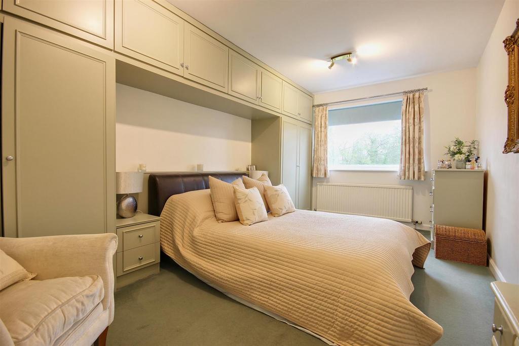 Bedroom 1 (rear)