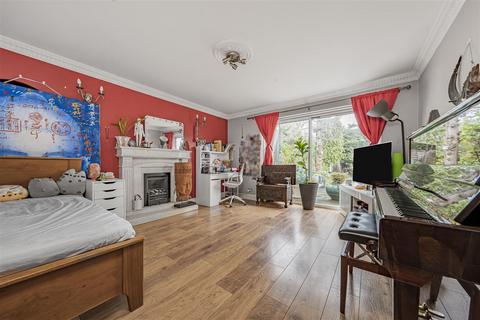 undefined, The Crescent, Bricket Wood, St. Albans