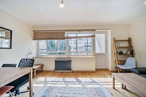 3 bedroom apartment for sale, Churchill Gardens, London, SW1V