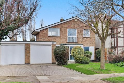 4 bedroom detached house for sale, Wyatts Drive, Thorpe Bay SS1