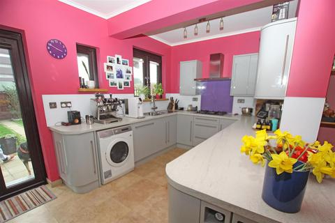 3 bedroom detached bungalow for sale, Kinson Road, Bournemouth