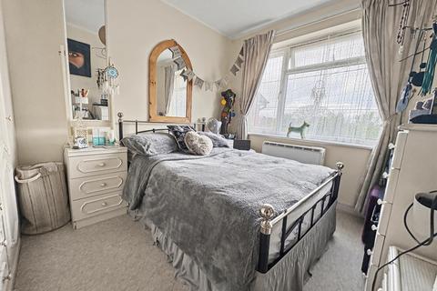 1 bedroom flat for sale, Broadstone