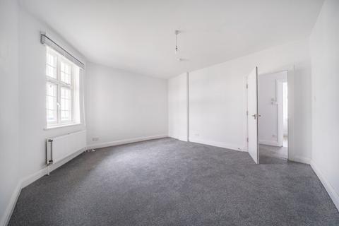 2 bedroom flat to rent, The Holt, London Road, Morden, SM4